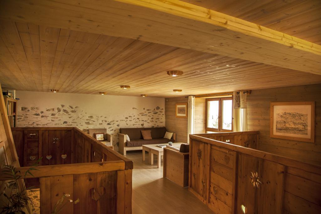 Chalet La Ferme De Noemie Mercury-Gémilly الغرفة الصورة