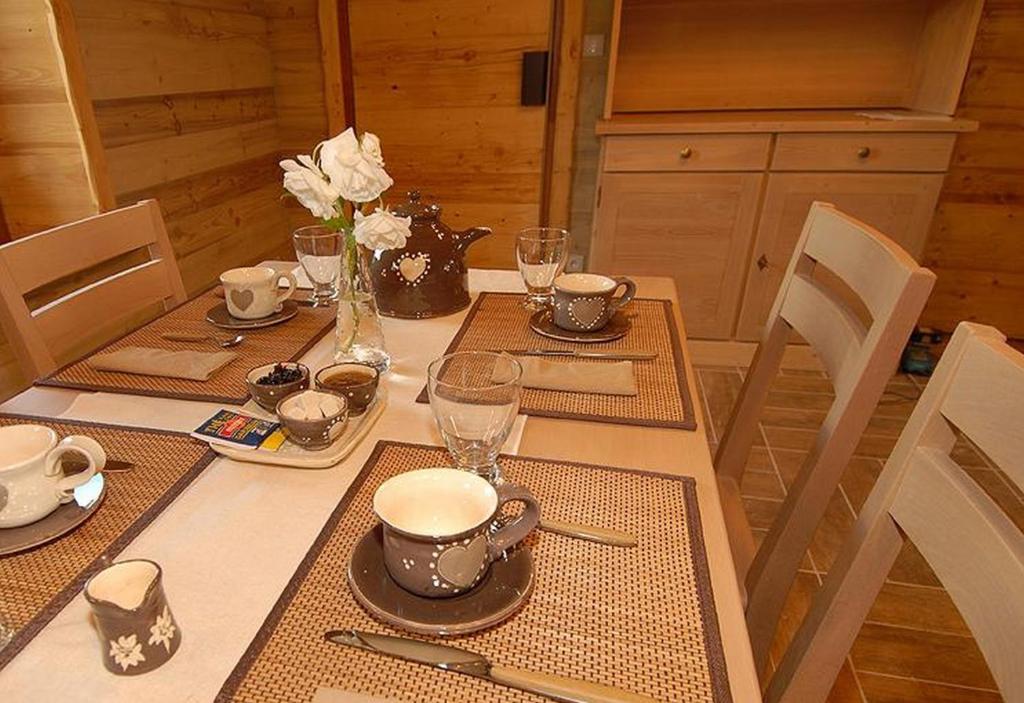 Chalet La Ferme De Noemie Mercury-Gémilly المظهر الخارجي الصورة