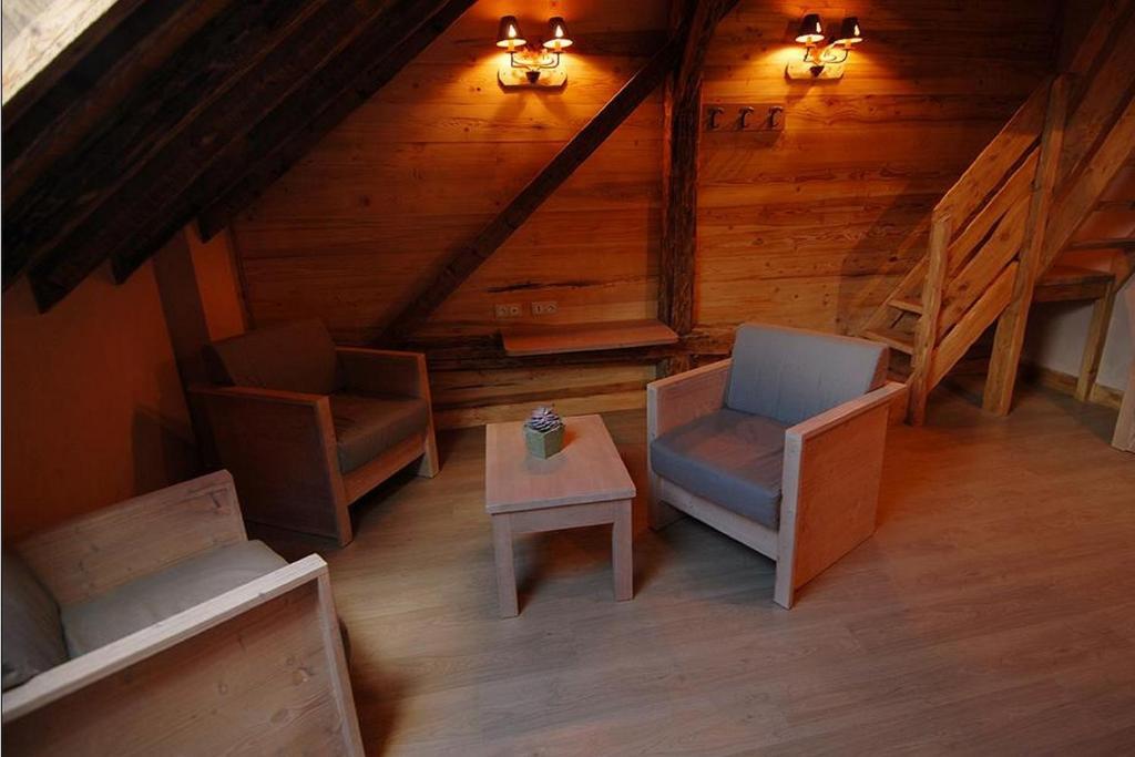 Chalet La Ferme De Noemie Mercury-Gémilly الغرفة الصورة